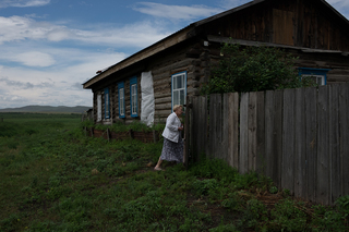 After more than 6 decades, Marje returned to the village of Son where she spent 8 years of her childhood. She was exhilarated to find her childhood home still standing.
